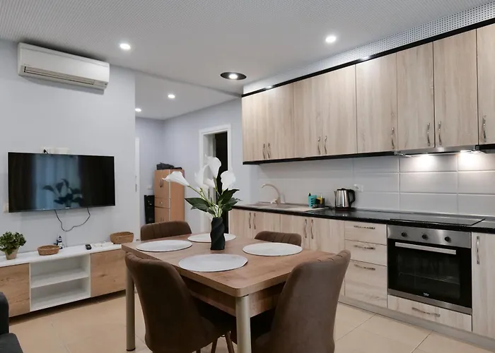 Apartment Cattleya Golem (Tirana)